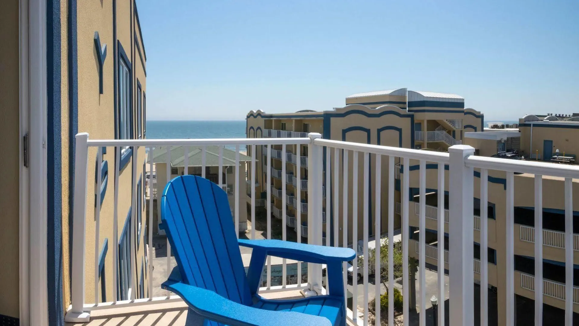Crystal Beach Hotel Ocean Stadt 3*,